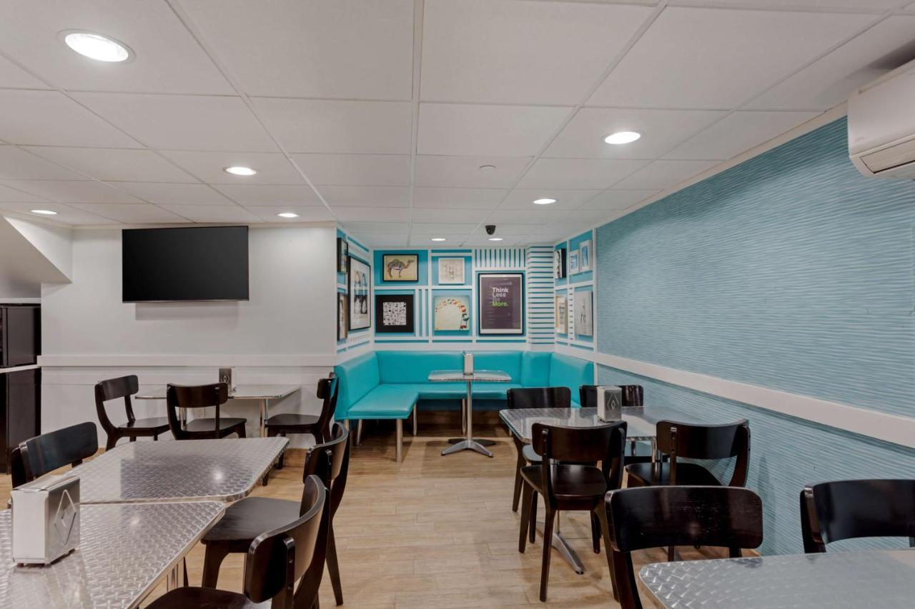 Best Western Plus Brooklyn Bay Hotel New York Exterior photo